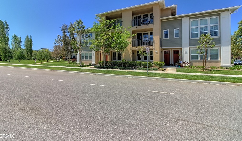 404 Garonne St, Oxnard, CA 93036