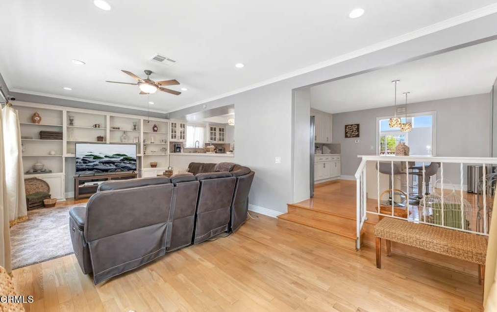 1675 Calle Artigas, Thousand Oaks CA  91360-6812 exterior