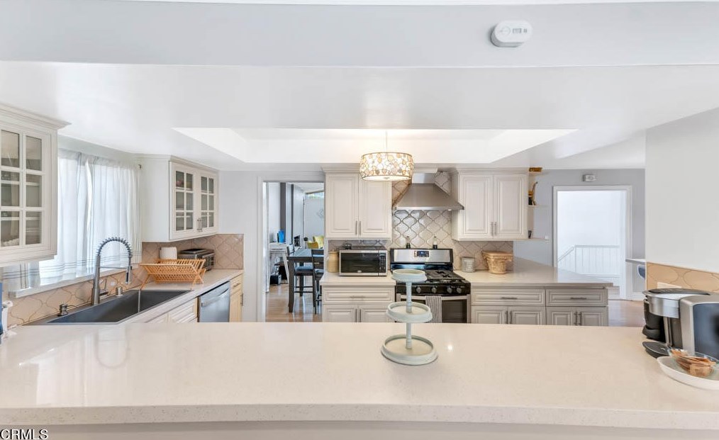 1675 Calle Artigas, Thousand Oaks CA  91360-6812 exterior