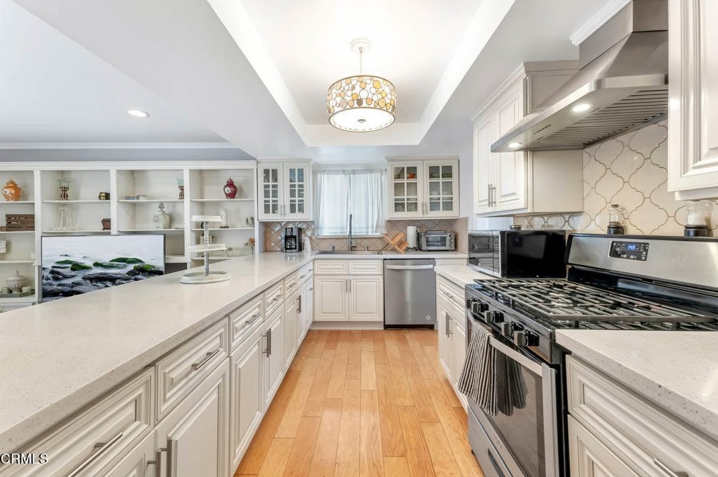 1675 Calle Artigas, Thousand Oaks CA  91360-6812 exterior