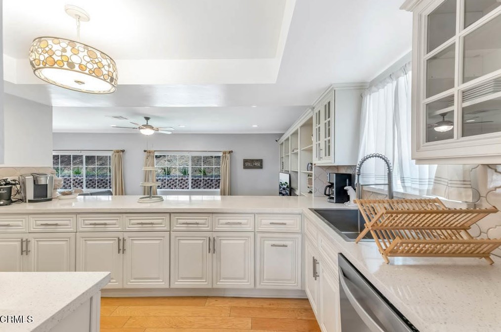 1675 Calle Artigas, Thousand Oaks CA  91360-6812 exterior