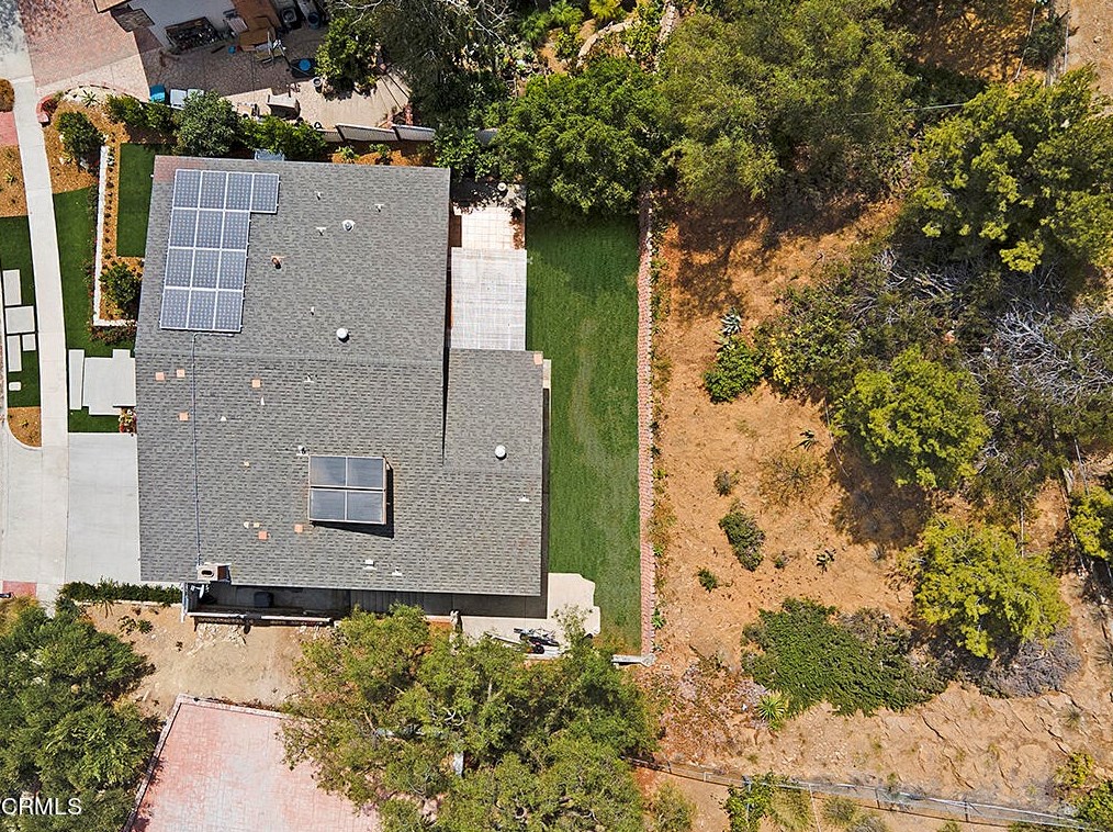 1675 Calle Artigas, Thousand Oaks CA  91360-6812 exterior