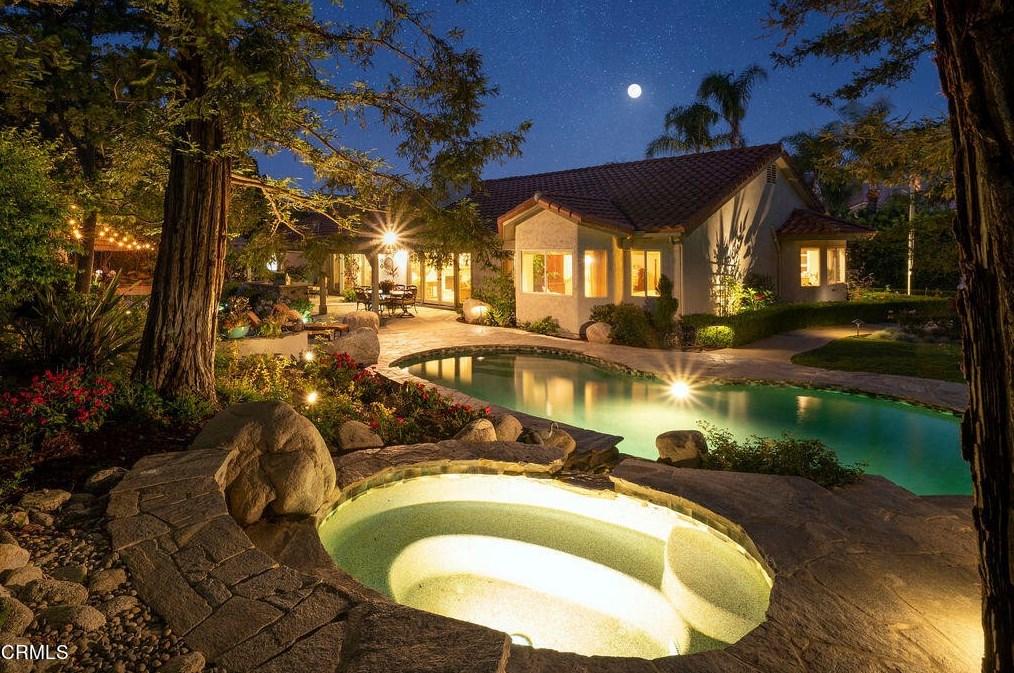 12985 Sunny Ln, Camarillo, CA 93012-9300