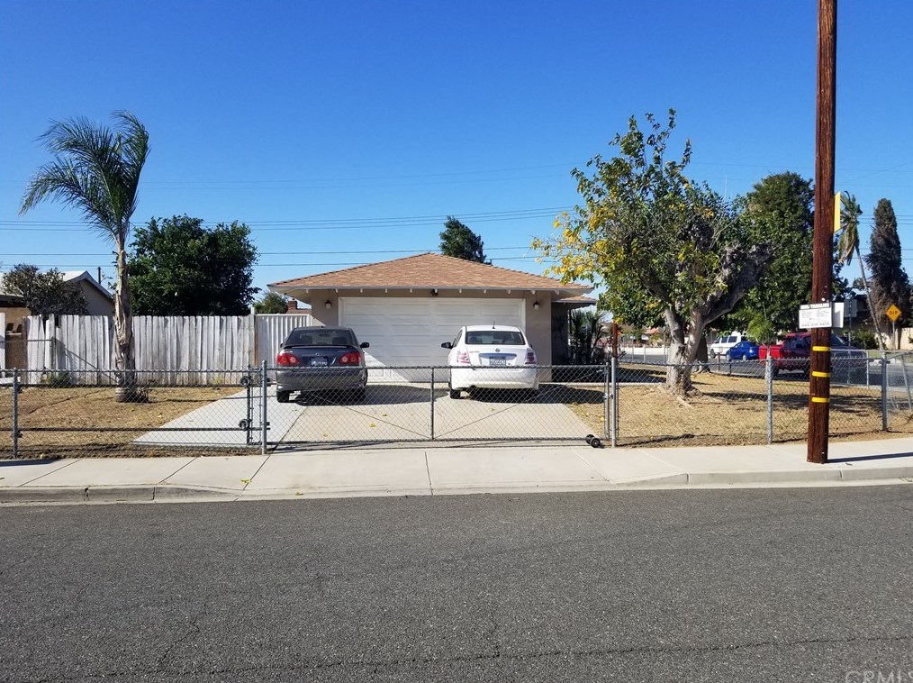 22551 Bay Ave, Moreno Valley, CA 92553-8404