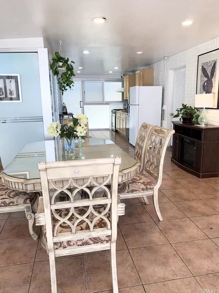 386 Sefton Ave, Monterey Park, CA 91755-3408