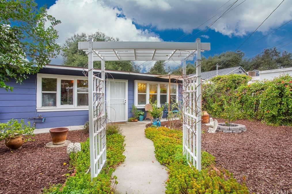 1863 El Sereno Ave, Pasadena, CA 91103