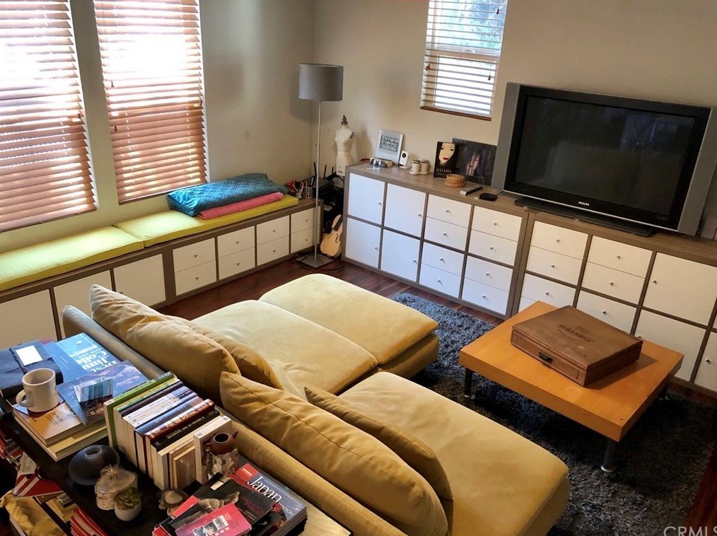 33 Howard St, Pasadena, CA 91103-1810