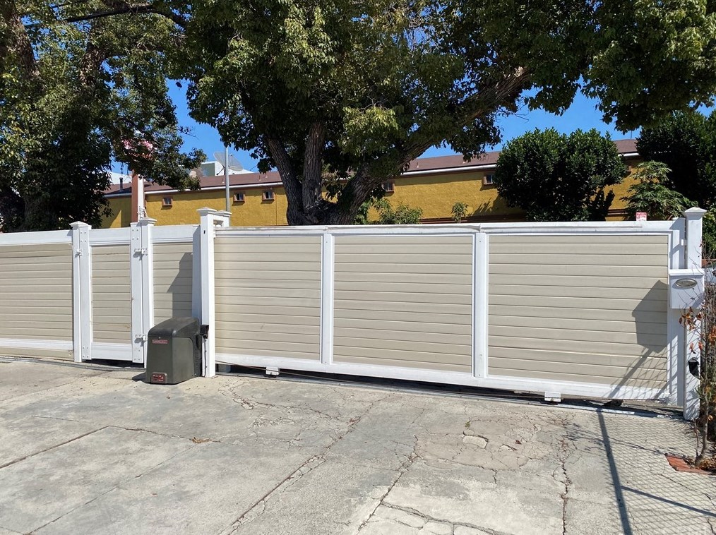 1055 Wilton Pl, Los Angeles, CA 90019-3539