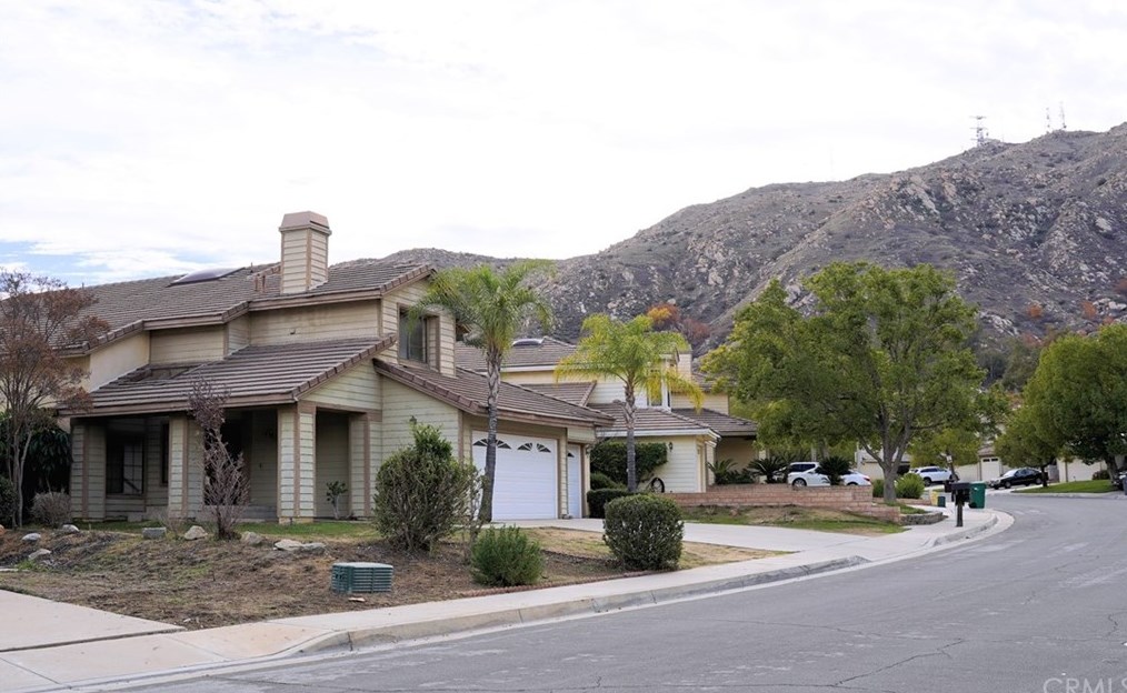22475 Mountain View Rd, Moreno Valley, CA 92557-2657