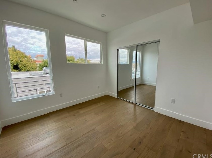 236 Park View St, Los Angeles CA  90057-2019 exterior