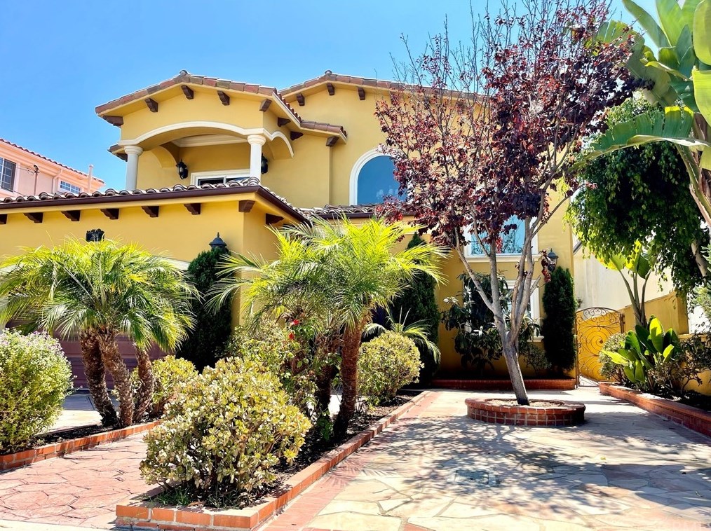 2504 Clark Ln, Redondo Beach, CA 90278
