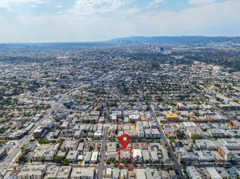 929 St Andrews Pl, Los Angeles CA  90038-3211 exterior