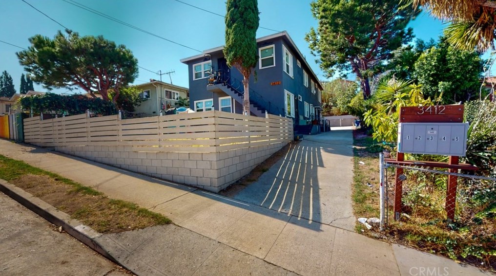 3412 3rd St, Los Angeles, CA 90020-1622