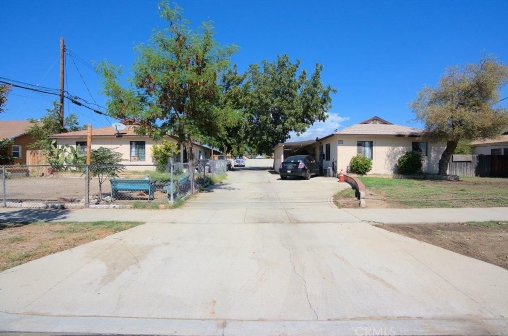 1061 D St, Ontario, CA 91762-3027