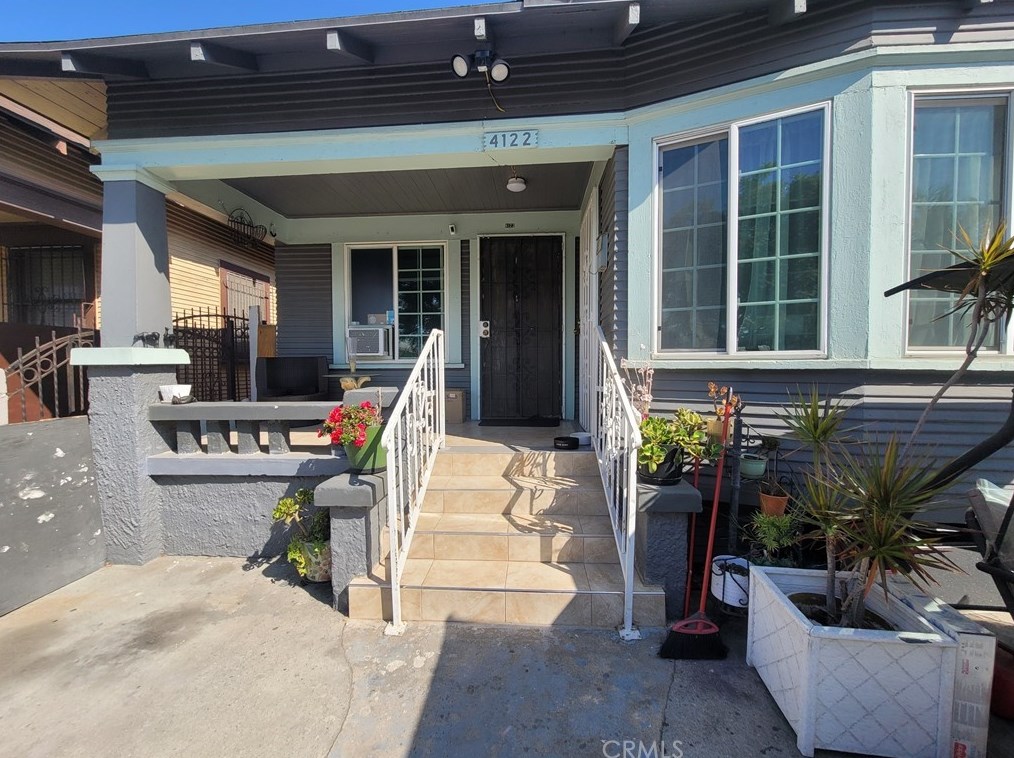 4122 Trinity St, Los Angeles, CA 90011-2924