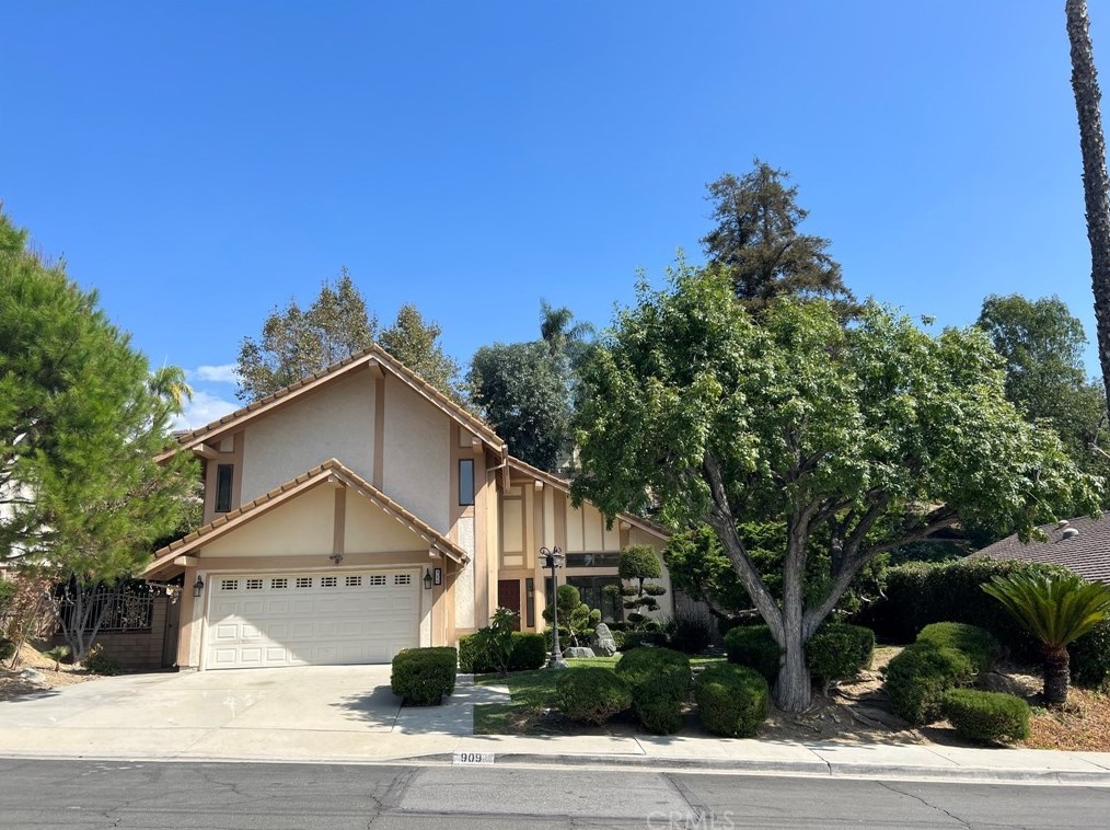 909 Calle Frondosa, San Dimas, CA 91773