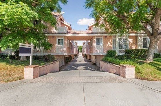 217 Alhambra Rd, Alhambra, CA 91801-7207