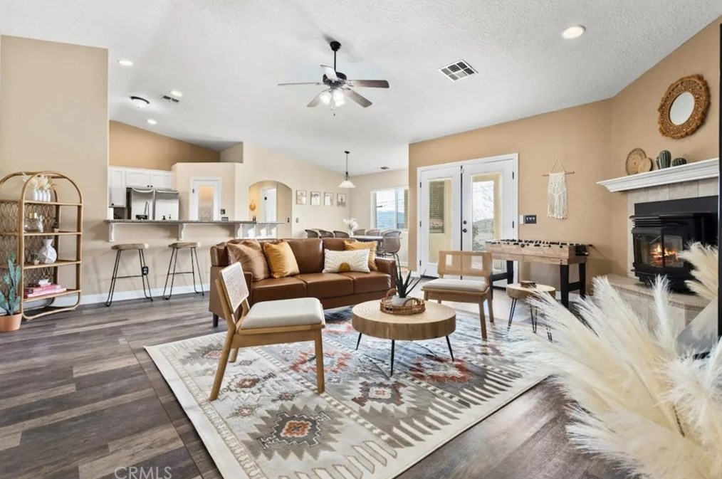 6366 Murrieta Ave, Yucca Valley CA  92284-4906 exterior