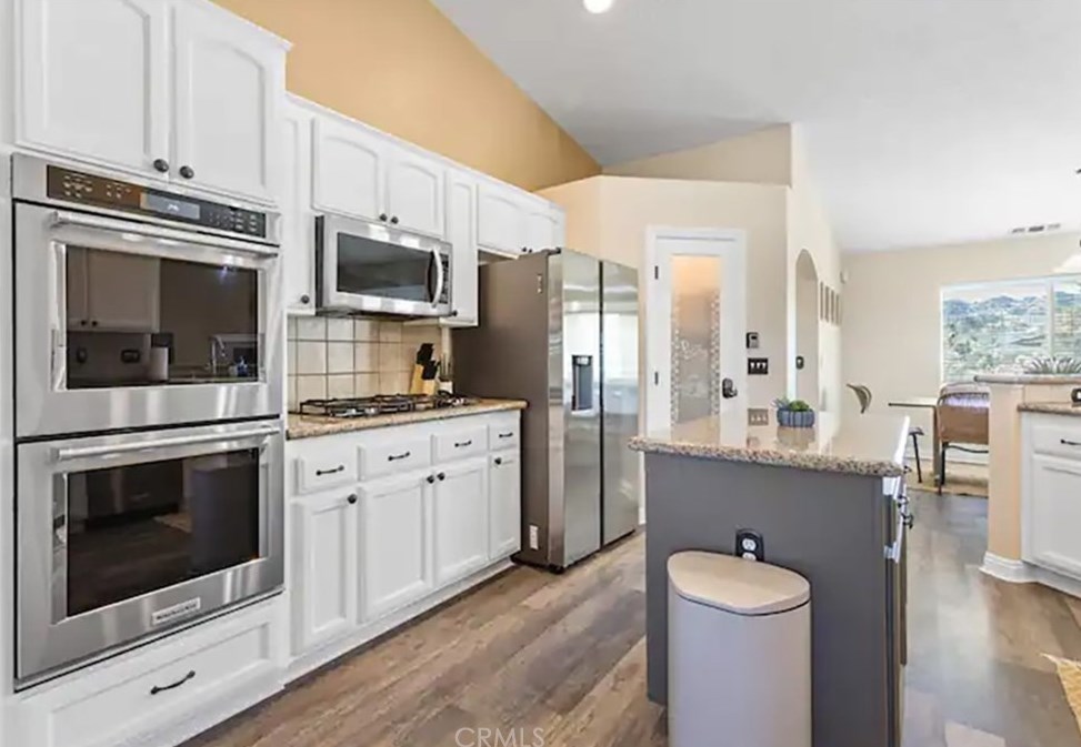 6366 Murrieta Ave, Yucca Valley CA  92284-4906 exterior