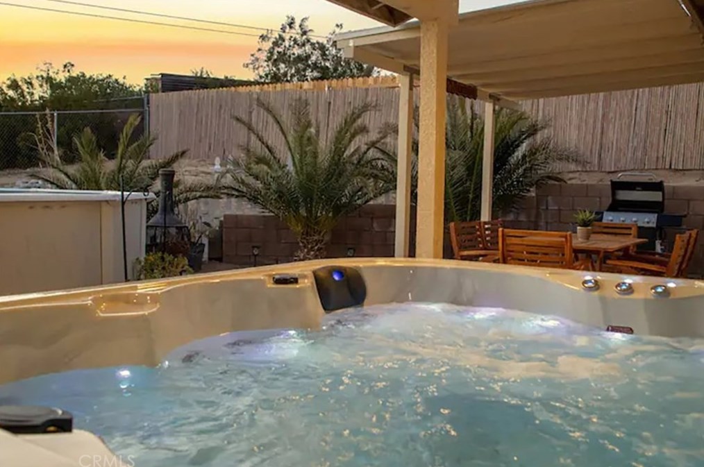 6366 Murrieta Ave, Yucca Valley CA  92284-4906 exterior