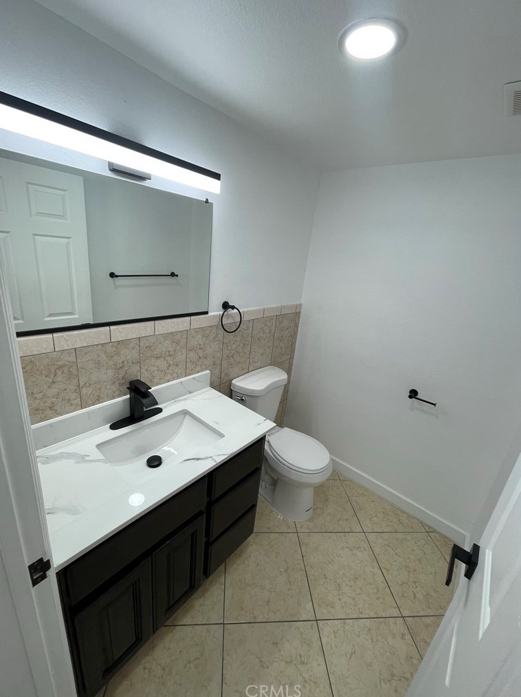 10430 Elizabeth Ave, South Gate, CA 90280