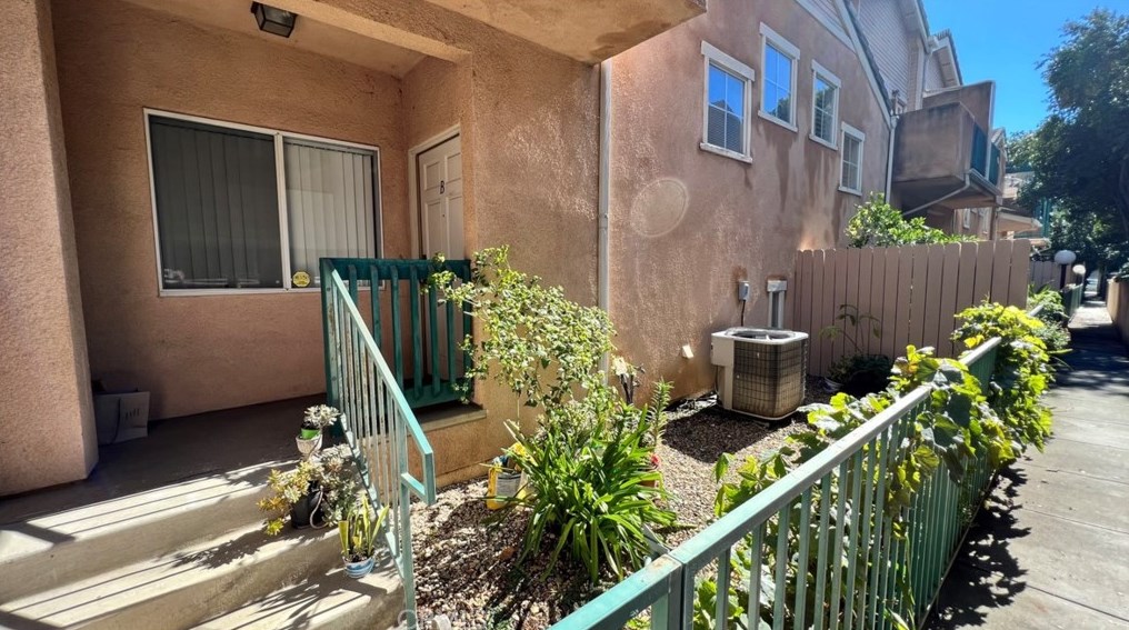 316 Genoa St #b, Monrovia, CA 91016
