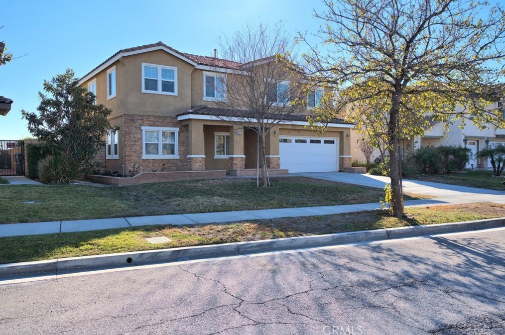 15657 Fontlee Ln, Fontana, CA 92335-5480