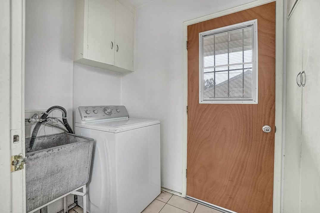 512 Markland Dr, Monterey Park CA  91754-7042 exterior