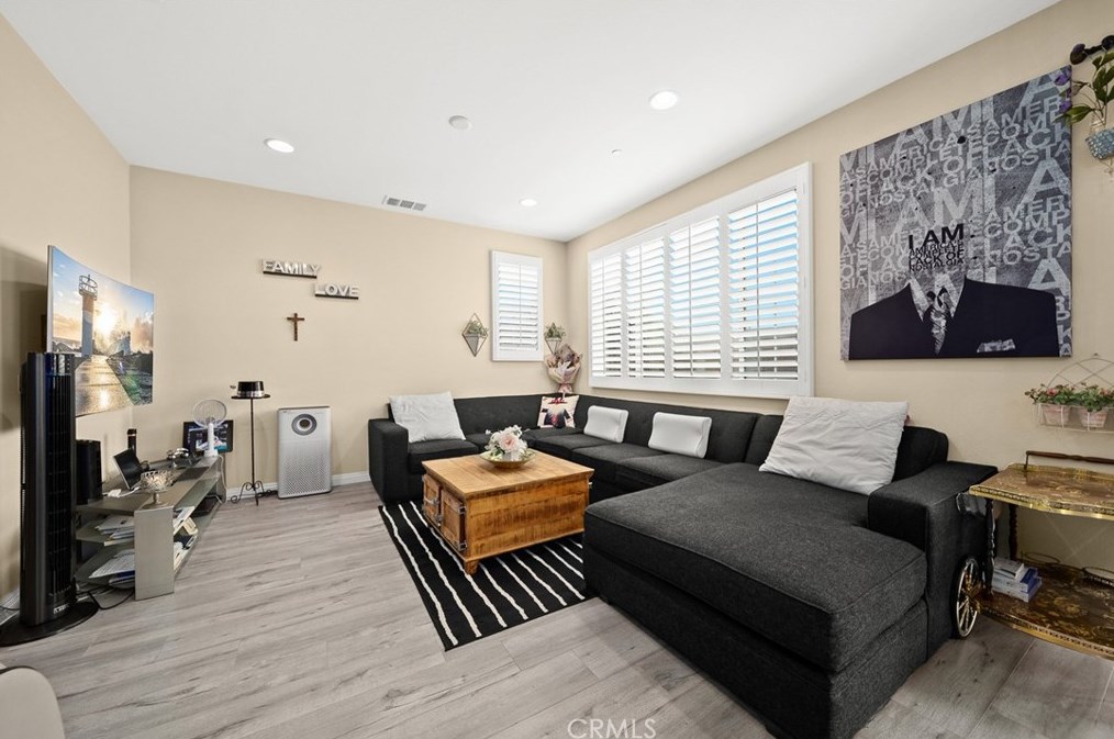 15822 Verna Ln, La Mirada CA  90638-5519 exterior