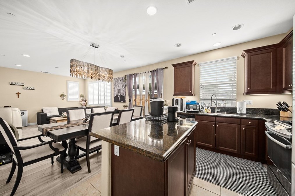 15822 Verna Ln, La Mirada CA  90638-5519 exterior