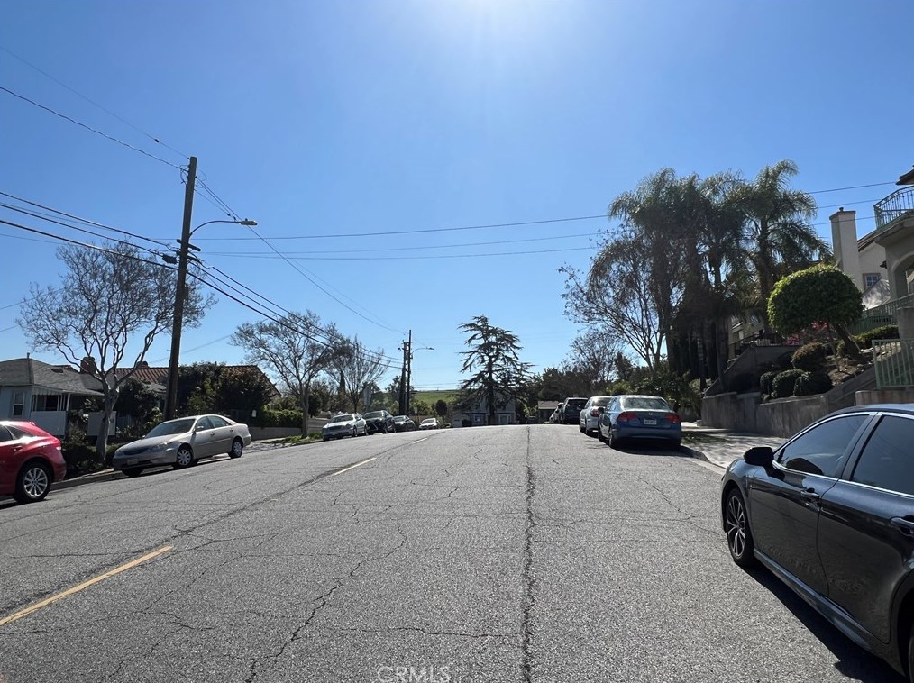 521 S Alhambra Ave, Monterey Park, CA 91755