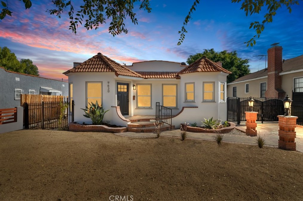 9630 Harvard, Los Angeles CA 90047-5216 exterior