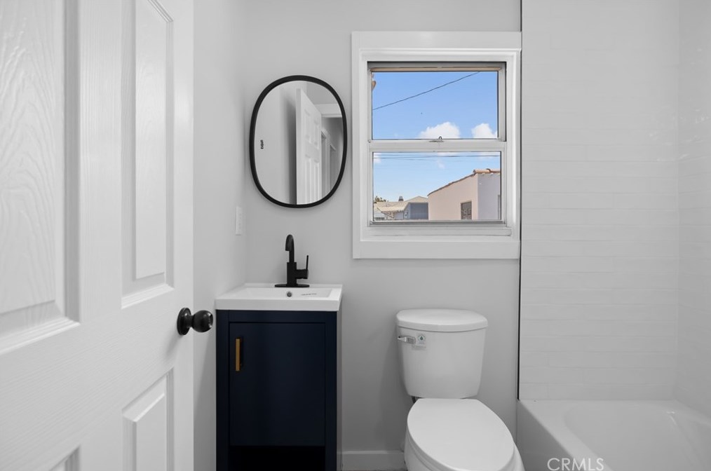 9630 Harvard, Los Angeles CA 90047-5216 exterior