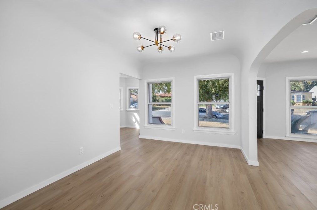 9630 Harvard, Los Angeles CA 90047-5216 exterior