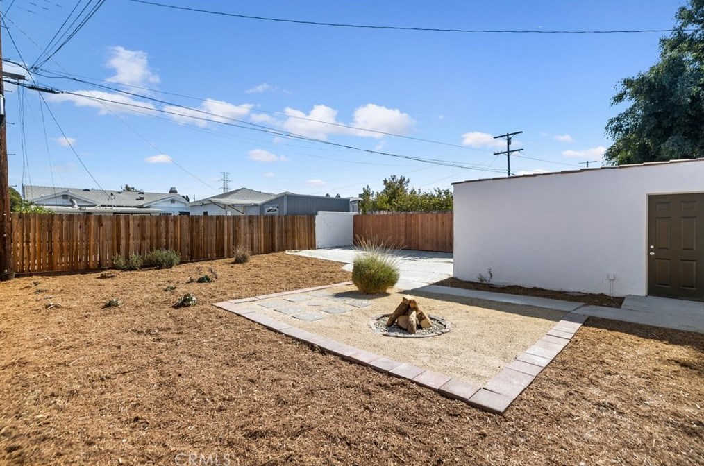 9630 Harvard, Los Angeles CA 90047-5216 exterior