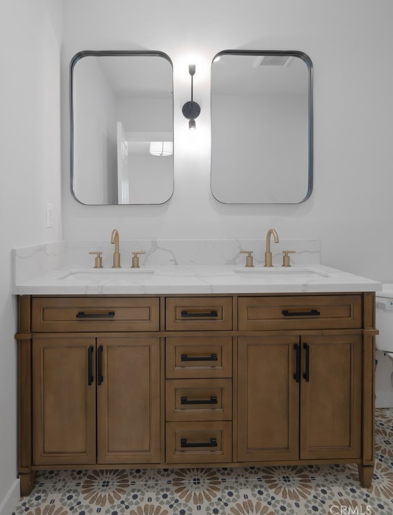 9630 Harvard, Los Angeles CA 90047-5216 exterior