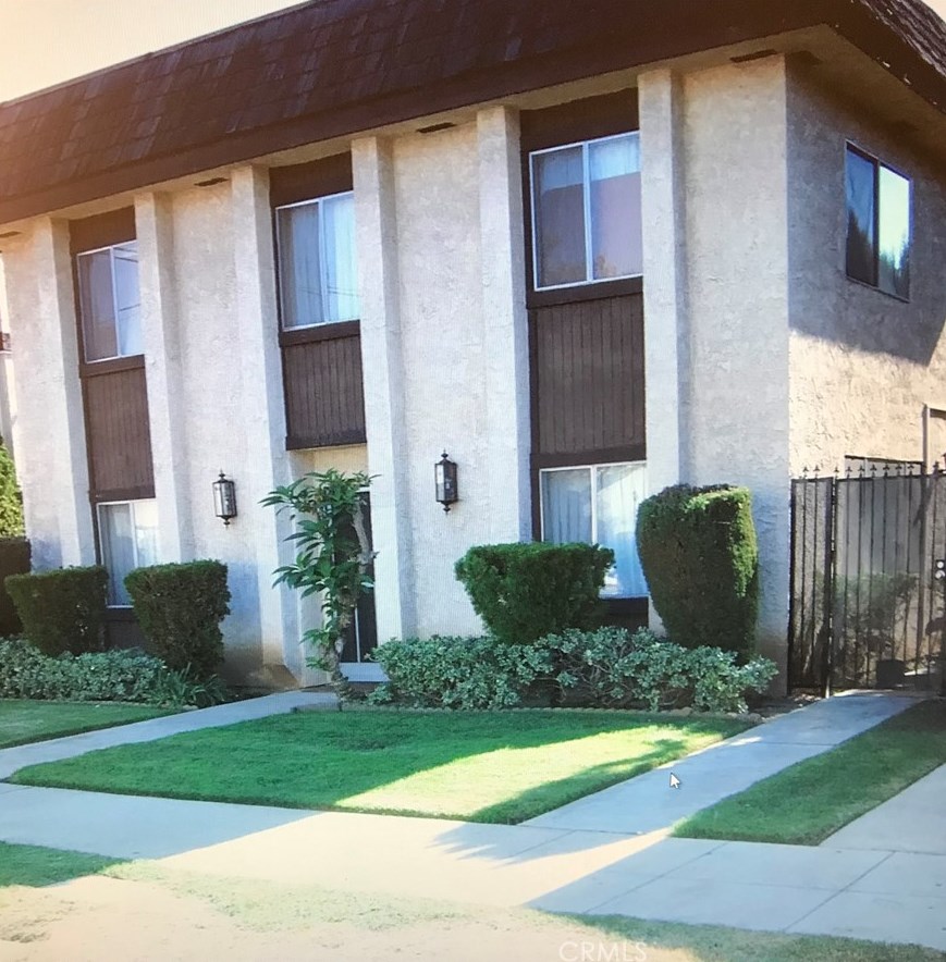 2212 Larch St, Alhambra, CA 91801-1718