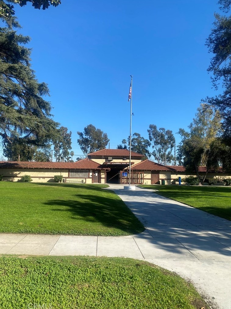 2212 Larch St, Alhambra CA 91801-1722 exterior