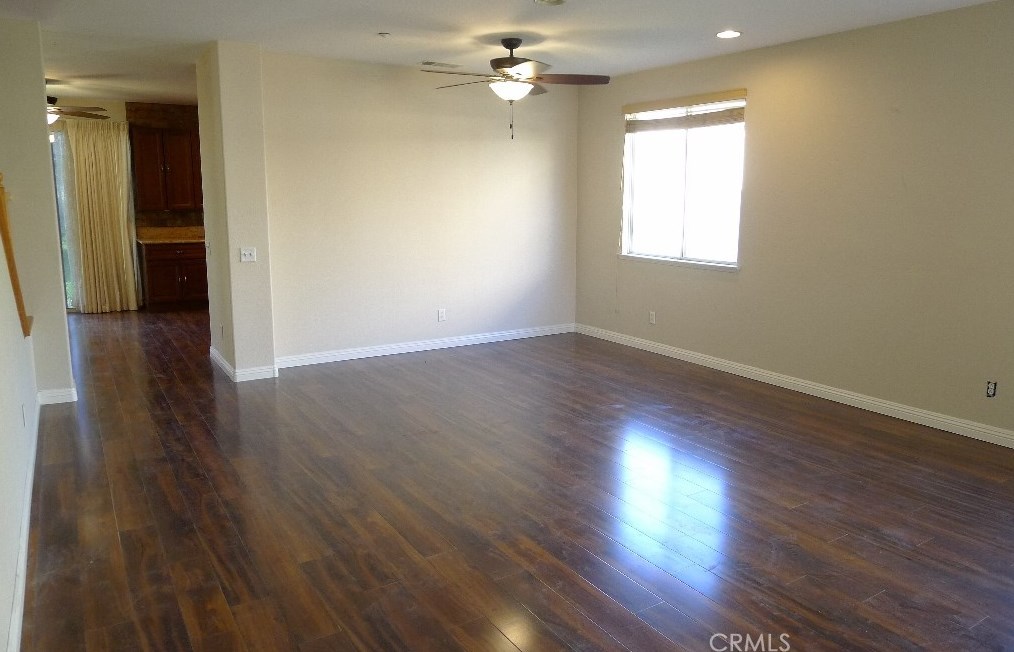 7116 Myrtle Pl, Fontana, CA 92336-5708