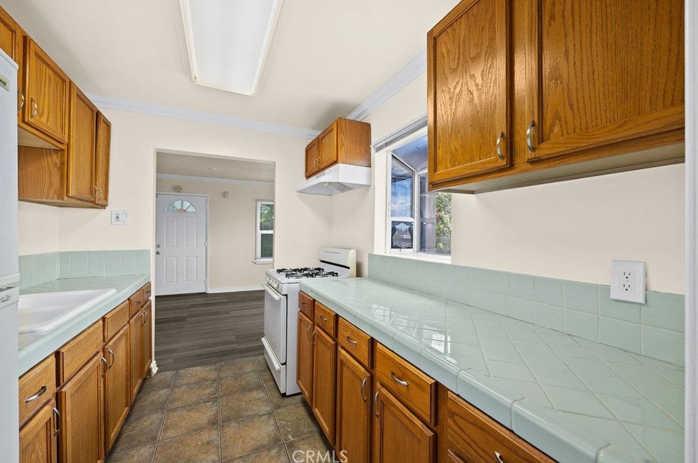 2838 Chadwick Cir, Los Angeles CA  90032-2728 exterior