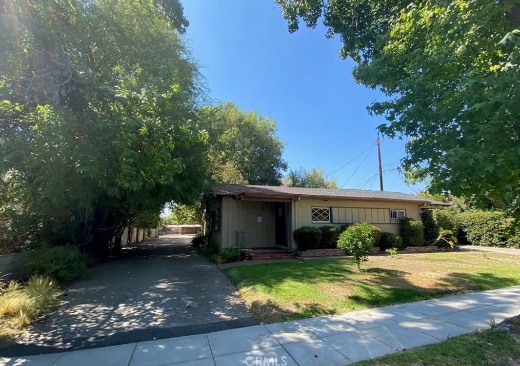1131 S 10th Ave, Arcadia, CA 91006
