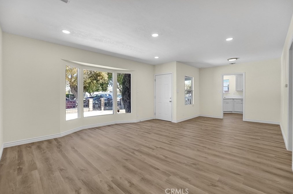 10327 Telfair Ave, Los Angeles CA  91331-3154 exterior