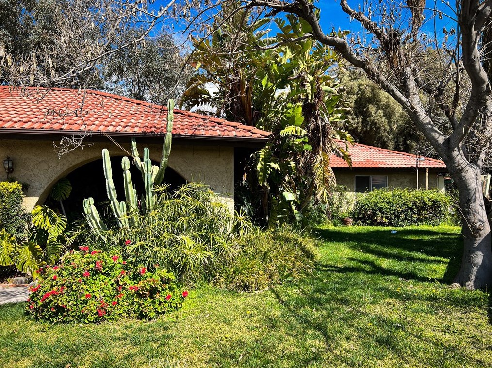 2931 Roadrunner Ct, Highland, CA 92346-1762