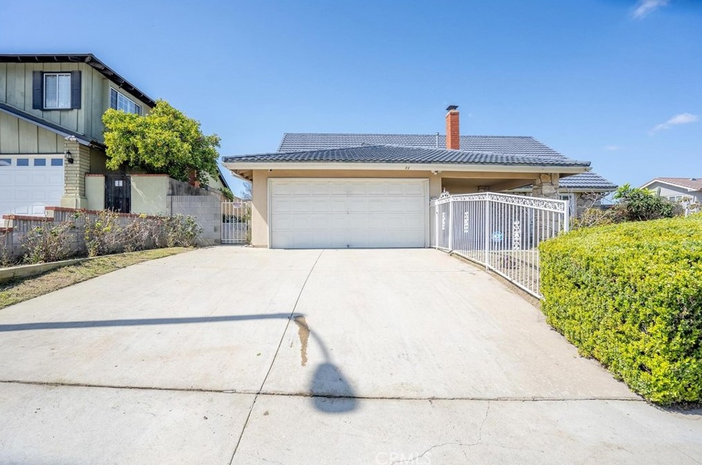 1119 Moonlight Summit Dr, Pomona, CA 91765-1127