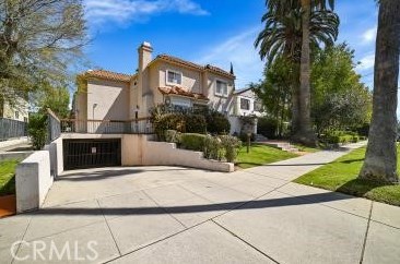 102 Harkness Ave #8, Pasadena, CA 91106