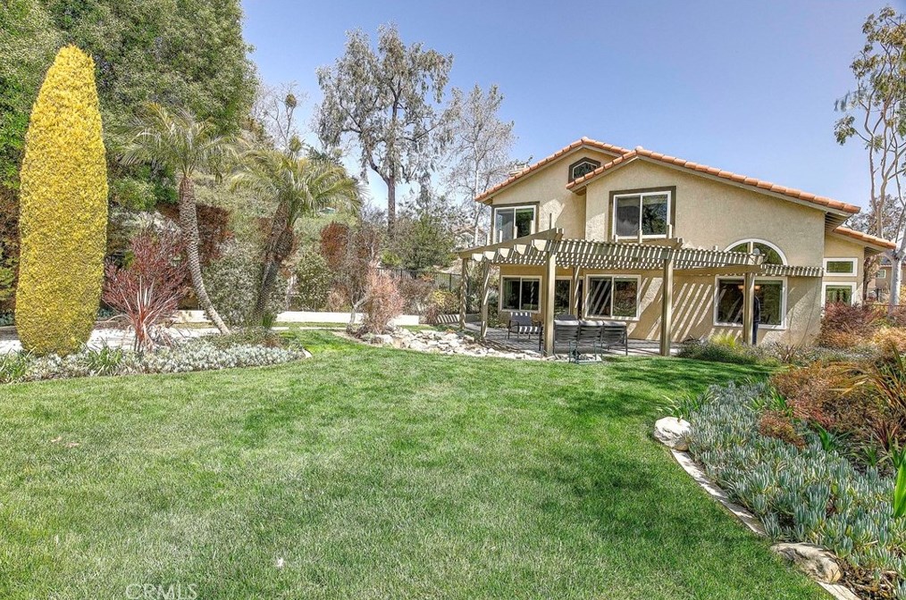 8 Santa Clara, Trabuco Canyon, CA 92688