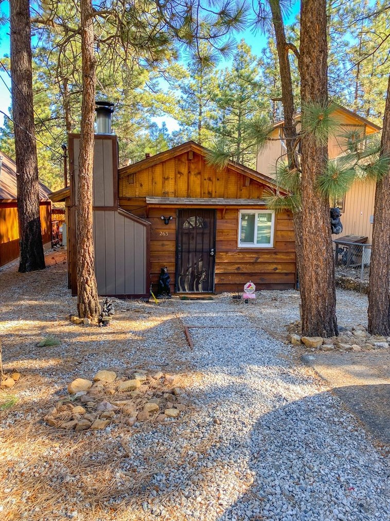 263 Spruce Ln, Big Bear City, CA 92386