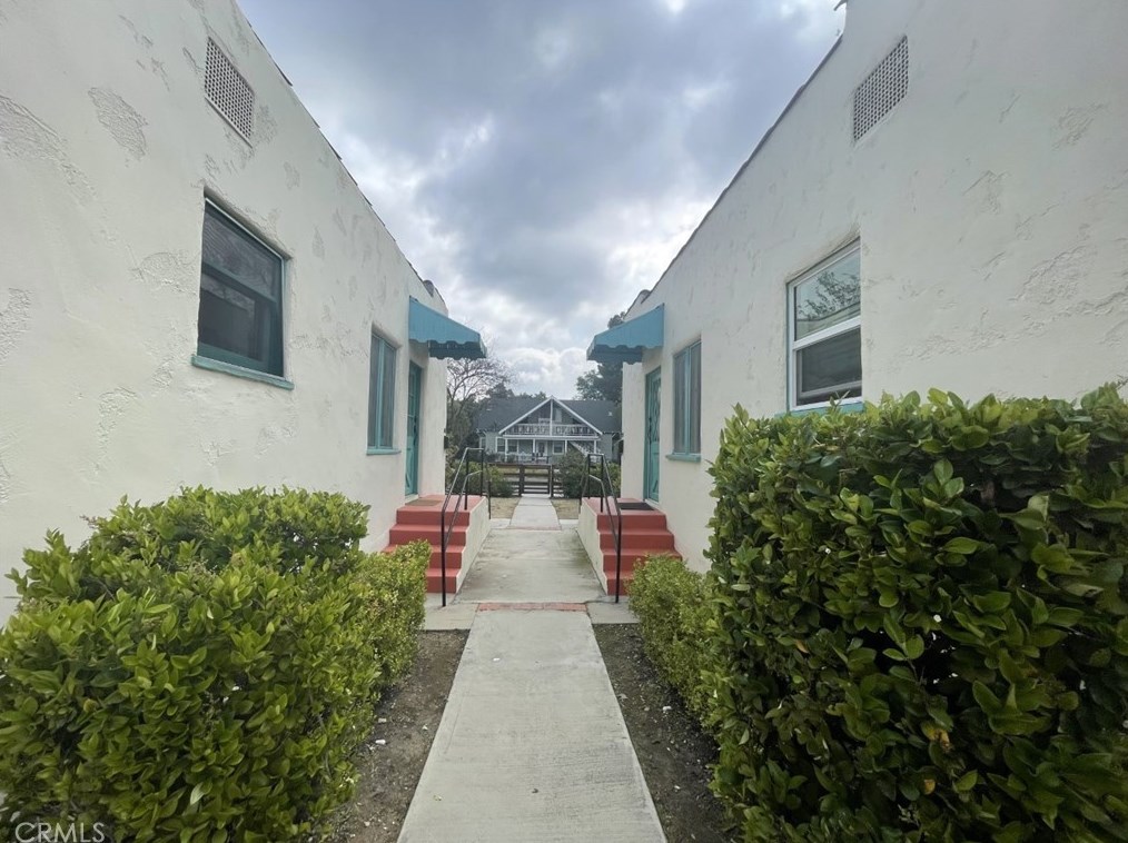 757 El Molino Ave, Pasadena CA 91106-3825 exterior