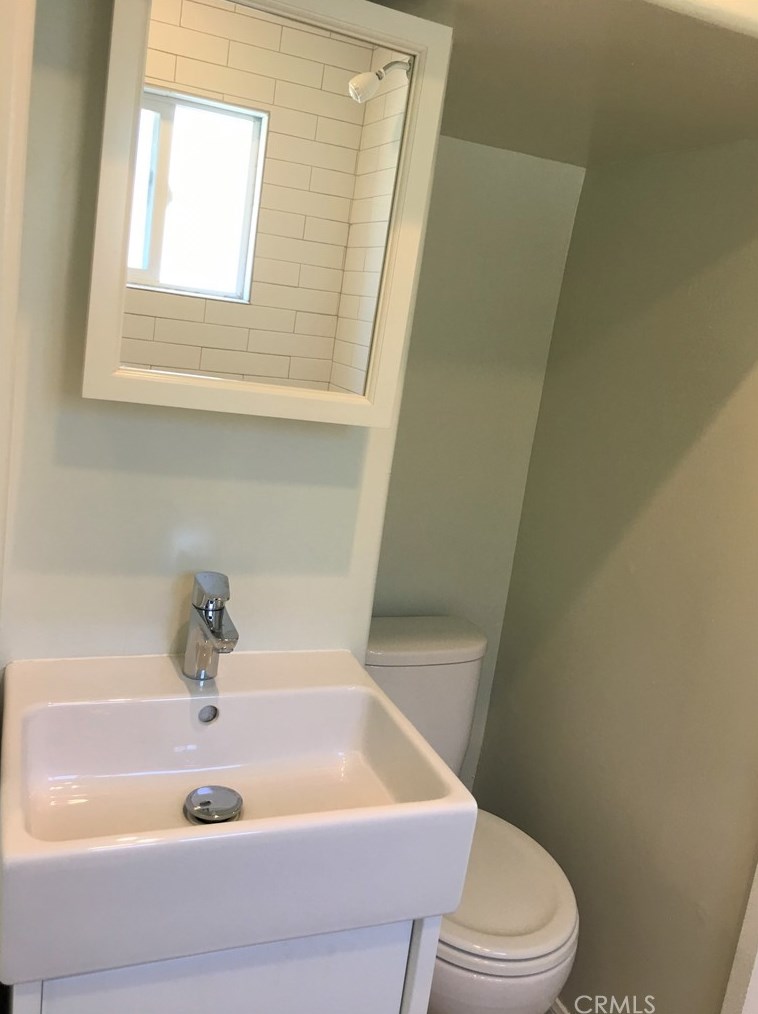 757 El Molino Ave, Pasadena CA 91106-3825 exterior