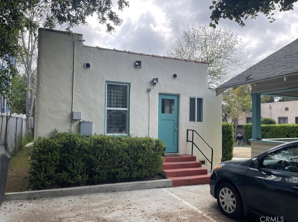 757 El Molino Ave, Pasadena CA 91106-3825 exterior